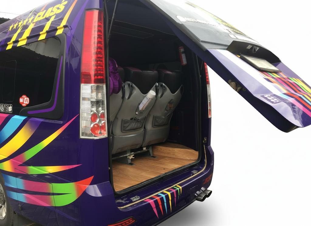 Elf Long M2 Interior 3