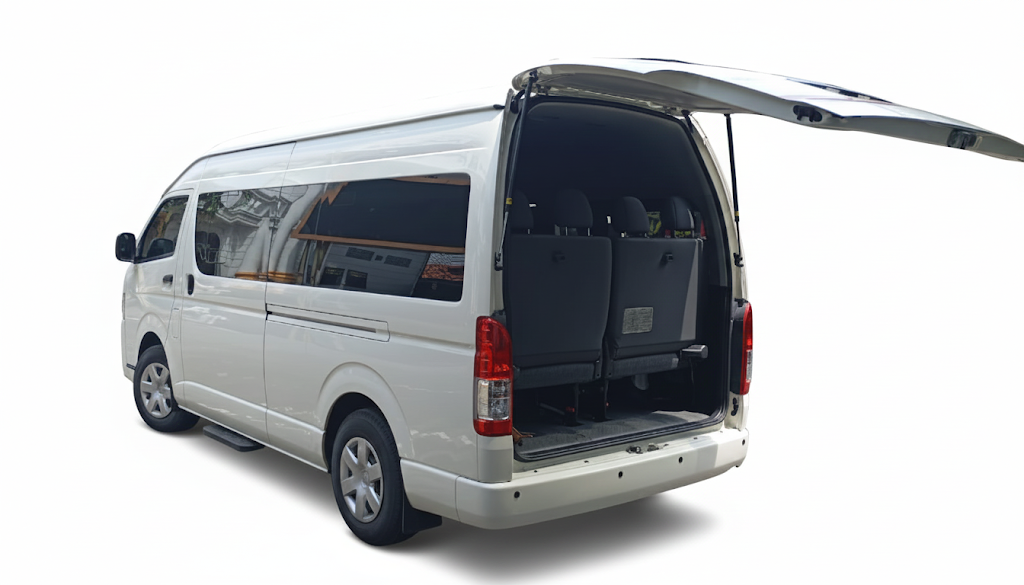 HiAce Commuter Interior 3